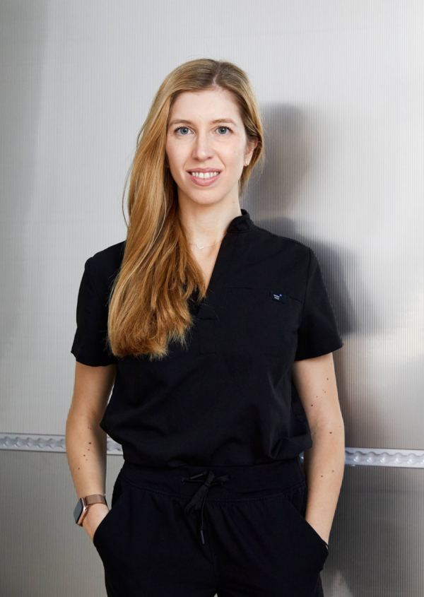 Dr. Maria Mang de la Rosa – Certified Specialist in Orthodontics